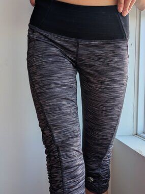 Mid-Calf low- waisted yoga leggings